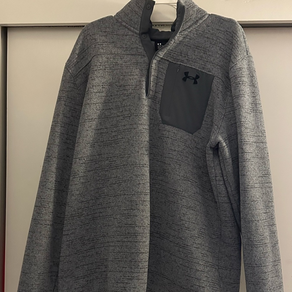 Gray men’s under Armour XL cold gear. NWOT